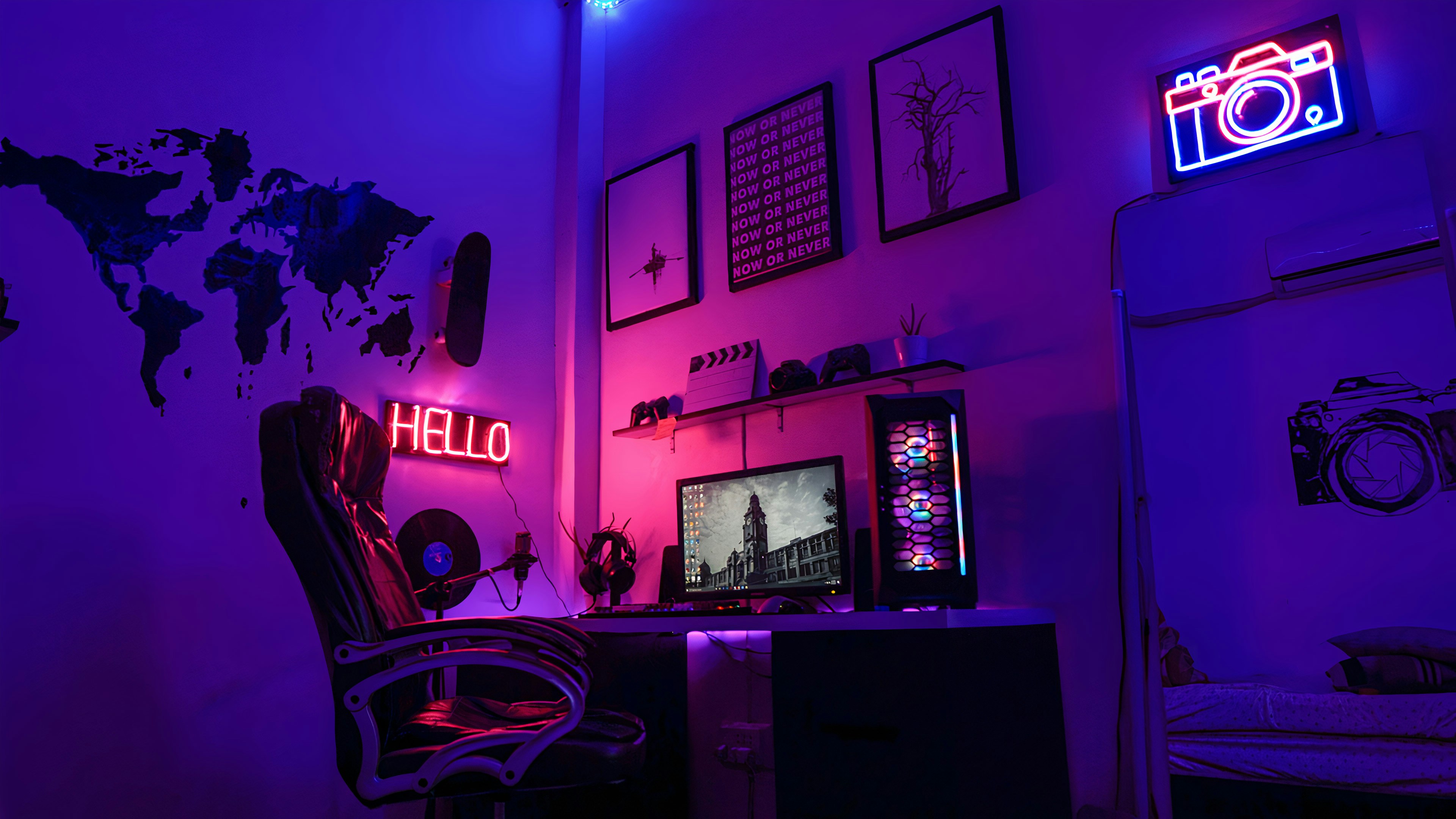 Setup de PC Gaming iluminado ilustrando error VAN9003
